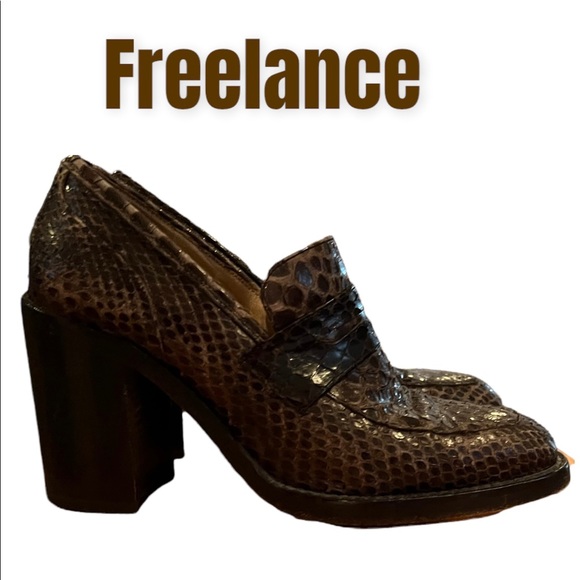 FREELANCE VINTAGE SNAKESKIN shoes. 7.5.